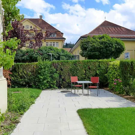 Henry's 300 By Interhome *