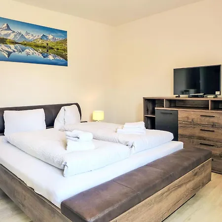 Henry's 300 By Interhome