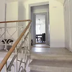 Henry's 300 By Interhome Apartman *